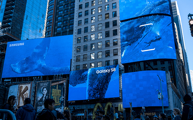 [Photo] Samsung Lights Up the World at the Galaxy S8 Unpacked Event