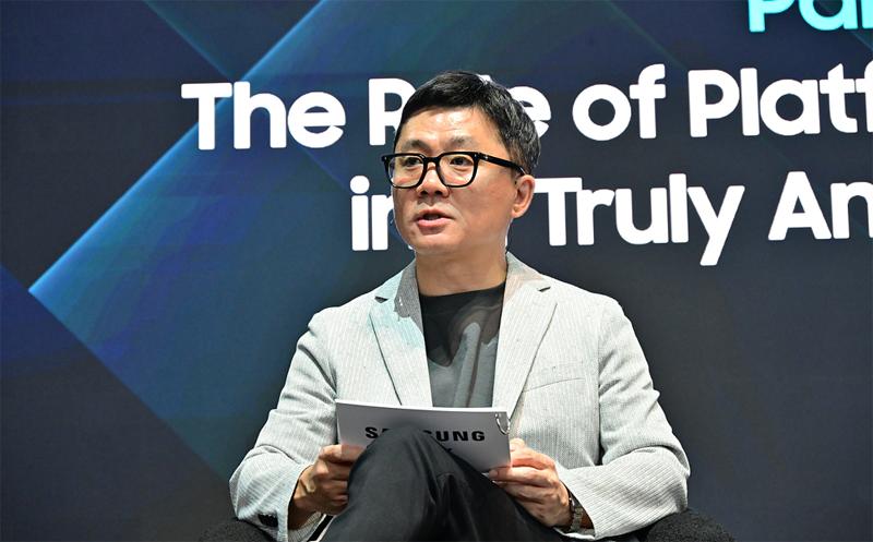 002-Galaxy-Unpacked-2025-From-AI-to-Actionable-Care-Industry-Leaders-Chart-the-Future-of-Mobile-Innovation-at-Galaxy-Tech-Forum-Newbody.jpg