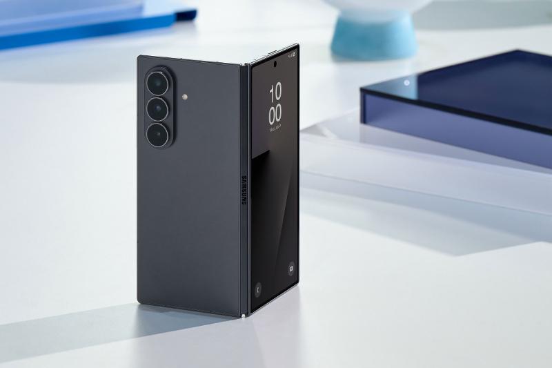 006-product-galaxy-zfold7-jetblack.jpg