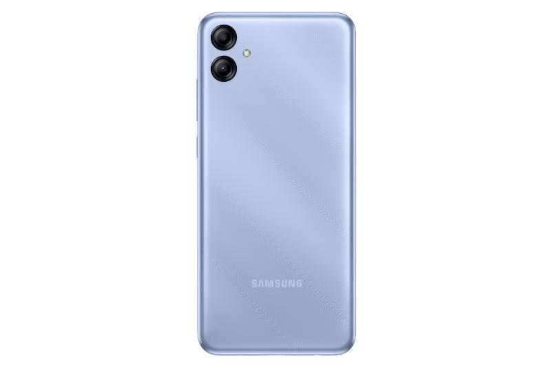 003_galaxy_a04e_light_blue_back.jpg