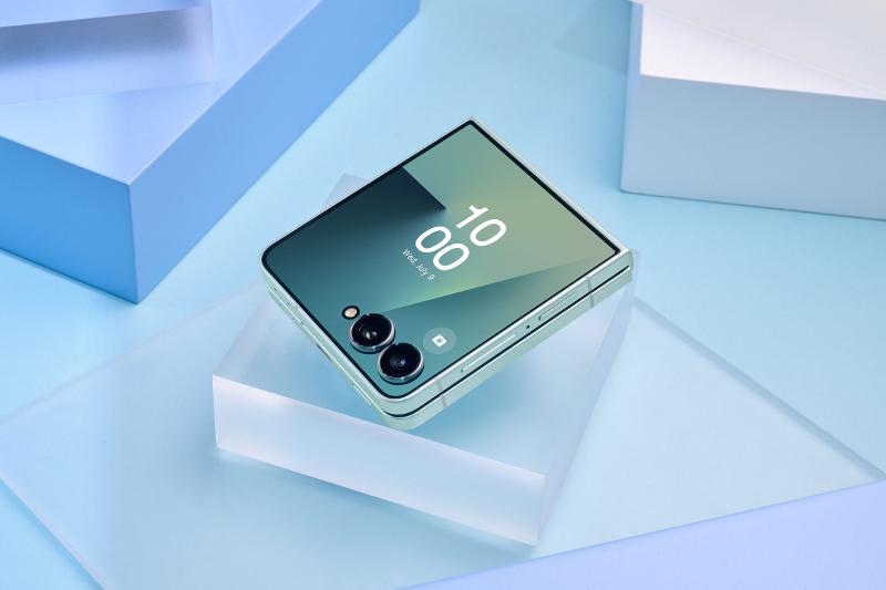 009-product-galaxy-zflip7-mint.jpg