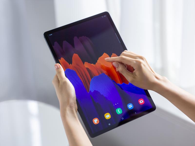 001_galaxytabs7plus_lifestyle_image-1.jpg