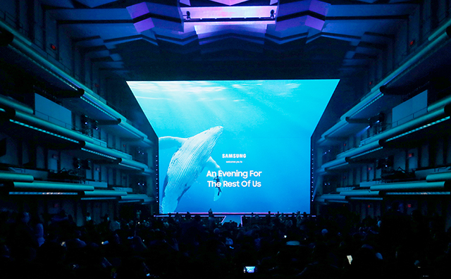 [Photo] Samsung Lights Up the World at the Galaxy S8 Unpacked Event