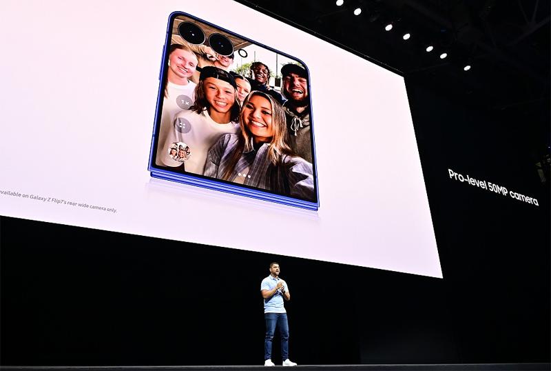 013-Galaxy-Unpacked-2025-The-Next-Chapter-in-Personalized-Multimodal-Galaxy-Innovation-Newbody.jpg