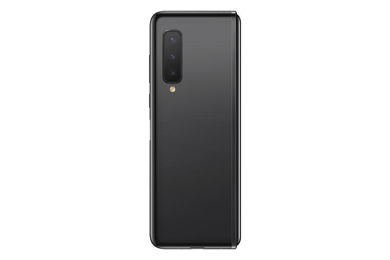 001_galaxy_fold_product_image_black_back-1.jpg