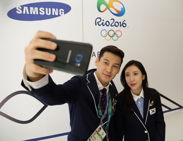 Samsung Delivers 12,500 Galaxy S7 edge Olympic Games Limited Edition Phones to Rio 2016 Olympians