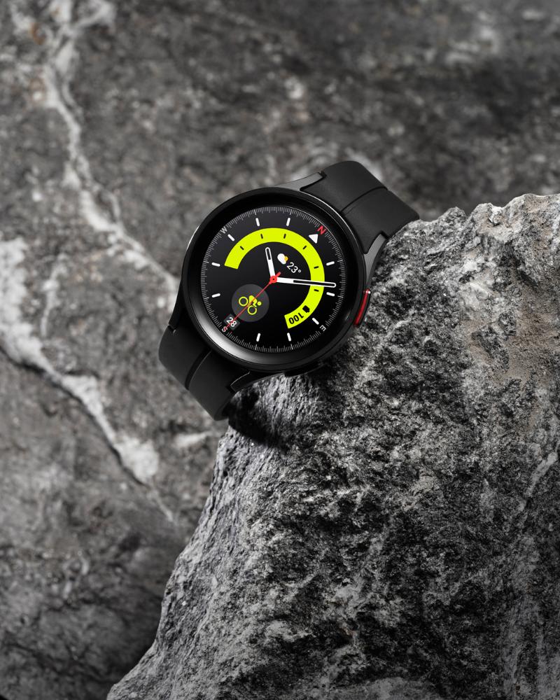 003_product_galaxy_watch5pro_blacktitanium.jpg