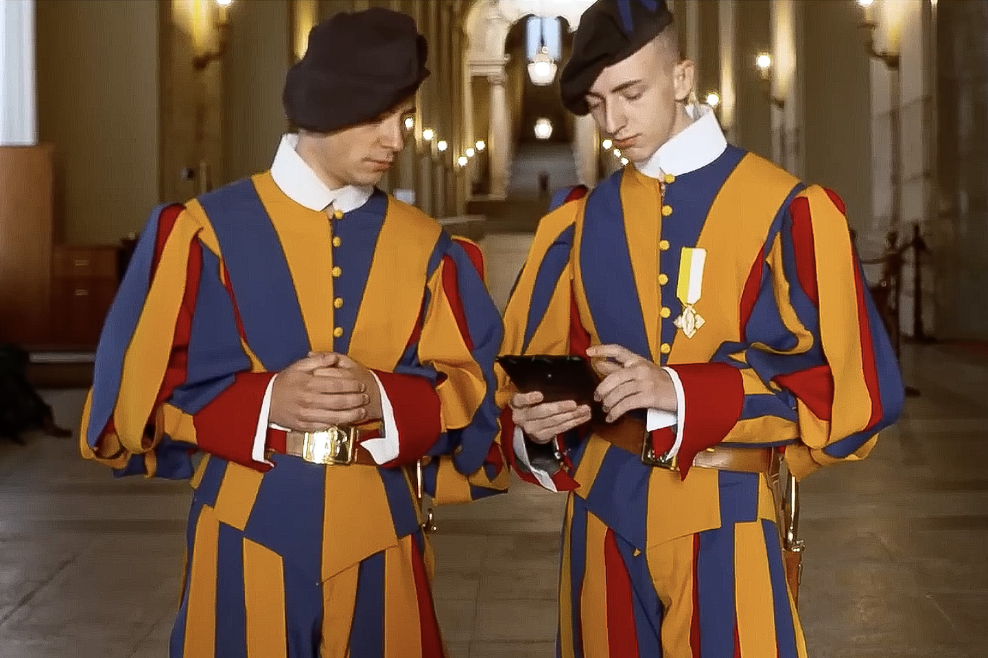 Samsung Knox Suite y la Guardia Suiza Pontificia