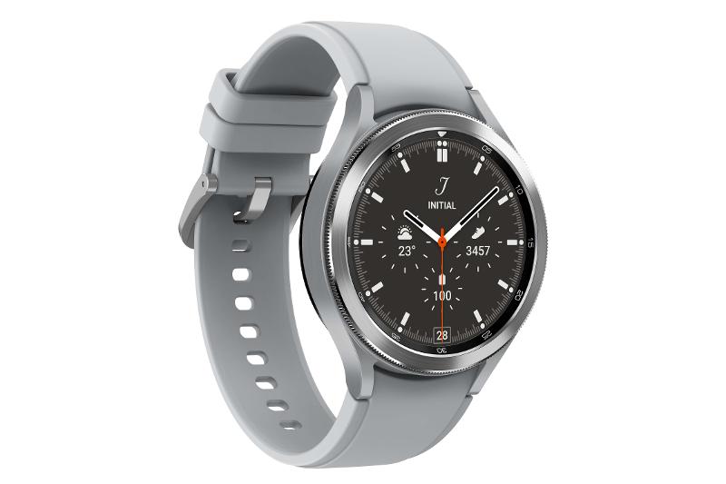 022_galaxywatch4classic_silver_lte_l_perspective.jpg