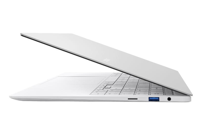 072_galaxy_book2_pro_15_wifi_us_silver_dynamic6.jpg