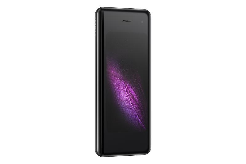 008_galaxy_fold_product_image_black_front_l30-2.jpg