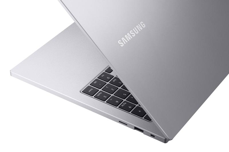 014_samsungnotebook_plus_detail_platinum_titan.jpg