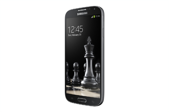 Samsung Unveils New Black Edition Galaxy S4 and Galaxy S4 mini