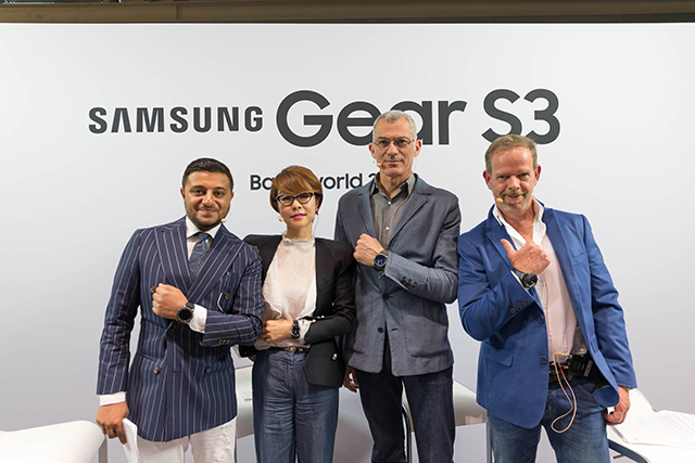 [Photo] Samsung Showcases Gear S3 Concept Watches at Baselworld 2017