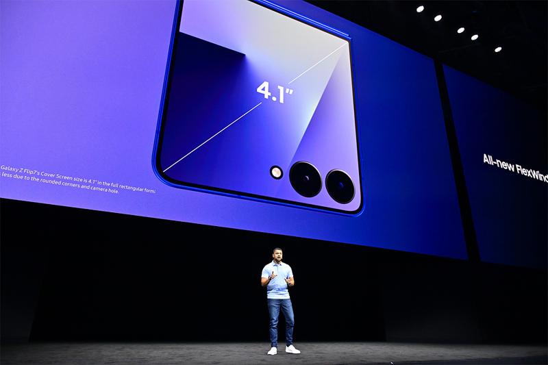 012-Galaxy-Unpacked-2025-The-Next-Chapter-in-Personalized-Multimodal-Galaxy-Innovation-Newbody.jpg