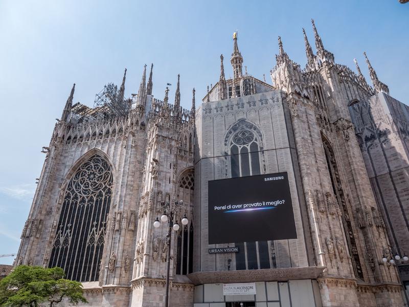 001_milano_piazza_del_duomo.jpg