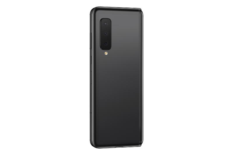 009_galaxy_fold_product_image_black_back_l30-2.jpg