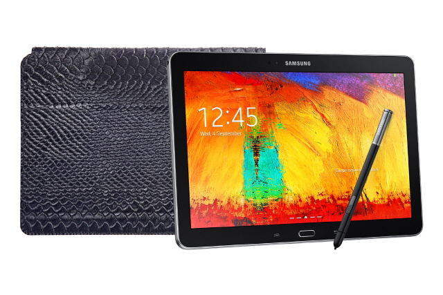 Samsung's Premium Galaxy Note Tablets Make Debut at  Paris Men's Fashion Week