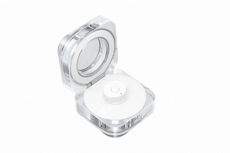 008-galaxy-ring-titaniumblack-charging-case-open.jpg